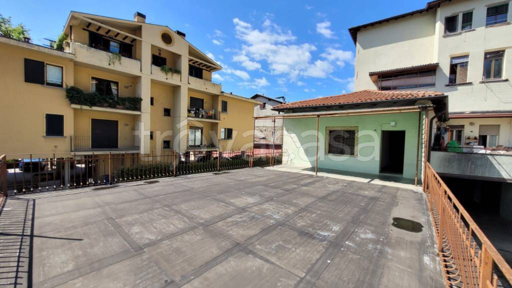 appartamento in vendita ad Alzano Lombardo