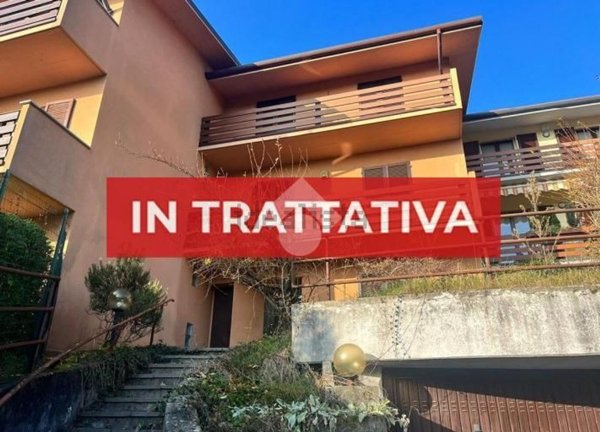 casa indipendente in vendita ad Alzano Lombardo