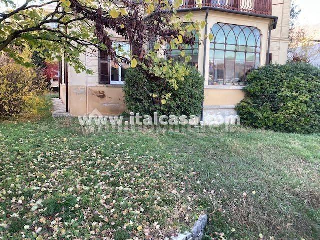 casa indipendente in vendita ad Alzano Lombardo