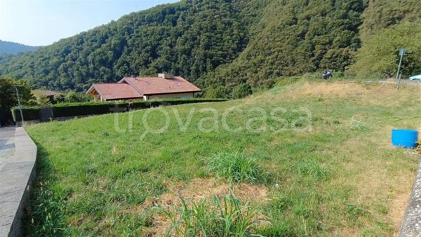 terreno edificabile in vendita ad Alzano Lombardo in zona Olera