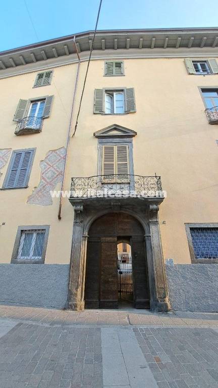appartamento in vendita ad Alzano Lombardo