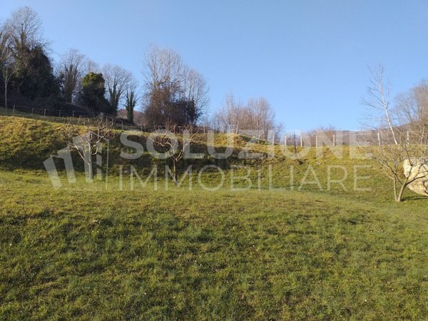 terreno edificabile in vendita ad Alzano Lombardo