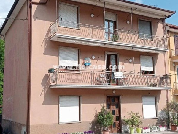 appartamento in vendita ad Alzano Lombardo