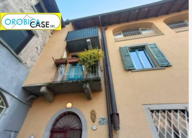appartamento in vendita ad Alzano Lombardo