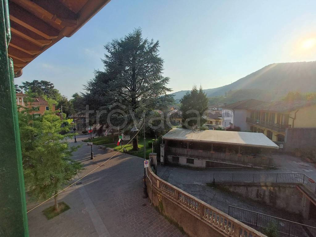 appartamento in vendita ad Alzano Lombardo