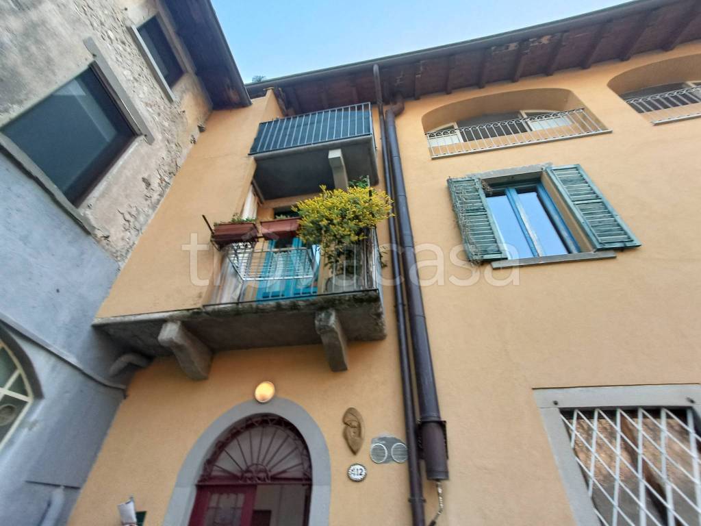 appartamento in vendita ad Alzano Lombardo