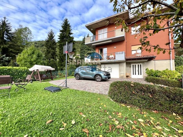 appartamento in vendita ad Alzano Lombardo in zona Monte di Nese