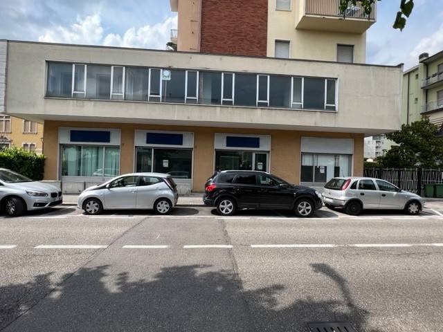 intera palazzina in vendita ad Alzano Lombardo