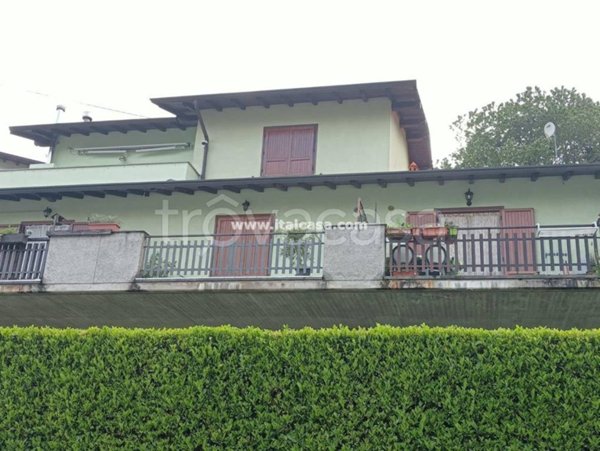 appartamento in vendita ad Alzano Lombardo in zona Monte di Nese