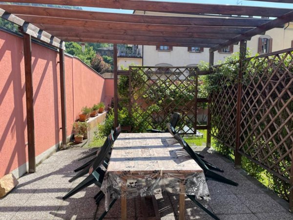 casa indipendente in vendita ad Alzano Lombardo