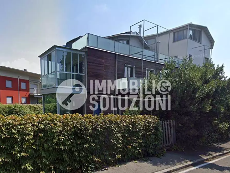 casa indipendente in vendita ad Alzano Lombardo