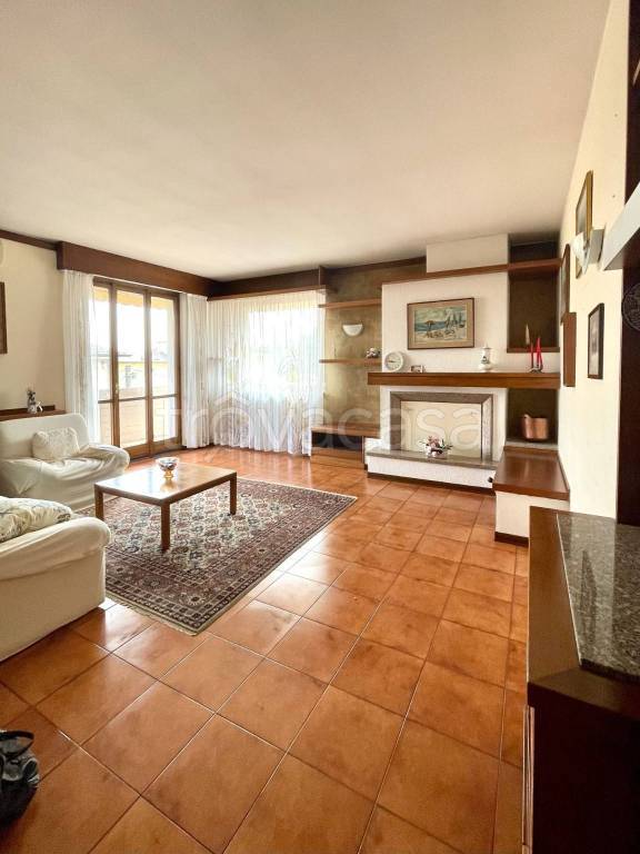 appartamento in vendita ad Alzano Lombardo