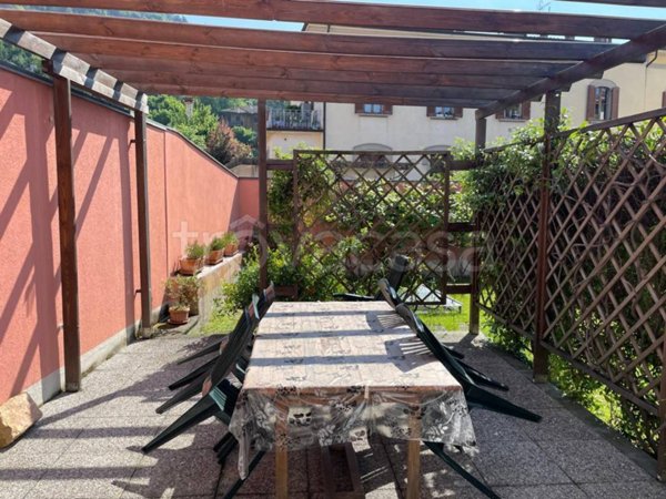 casa indipendente in vendita ad Alzano Lombardo