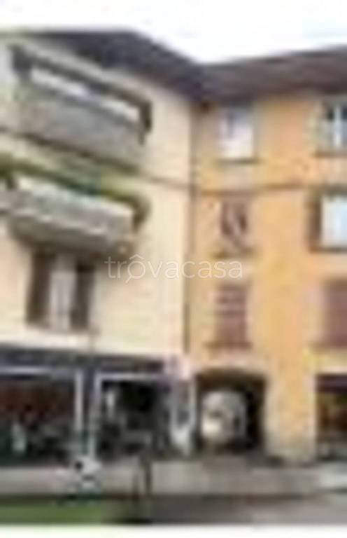 appartamento in vendita ad Alzano Lombardo