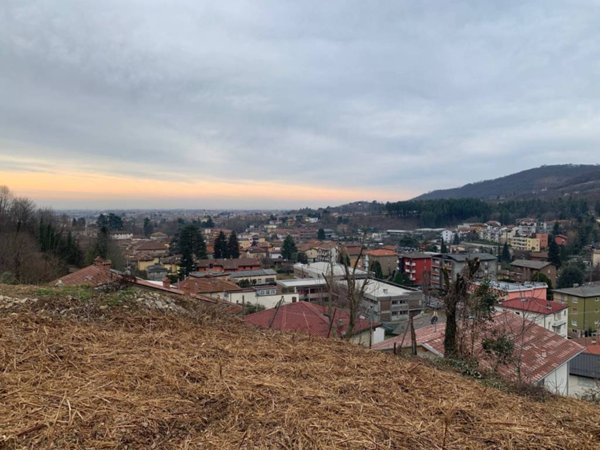 terreno edificabile in vendita ad Alzano Lombardo