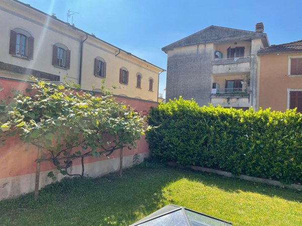 casa indipendente in vendita ad Alzano Lombardo