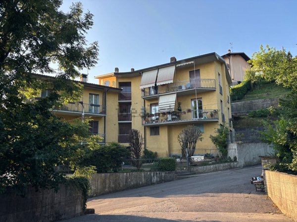 appartamento in vendita ad Alzano Lombardo