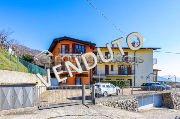 appartamento in vendita ad Alzano Lombardo in zona Monte di Nese