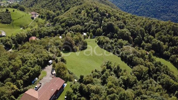 terreno agricolo in vendita ad Alzano Lombardo in zona Monte di Nese