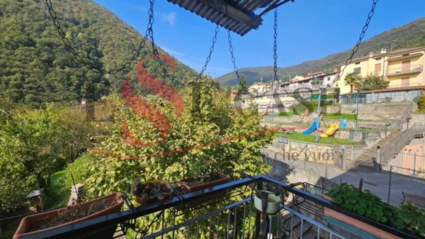 appartamento in vendita ad Alzano Lombardo in zona Olera