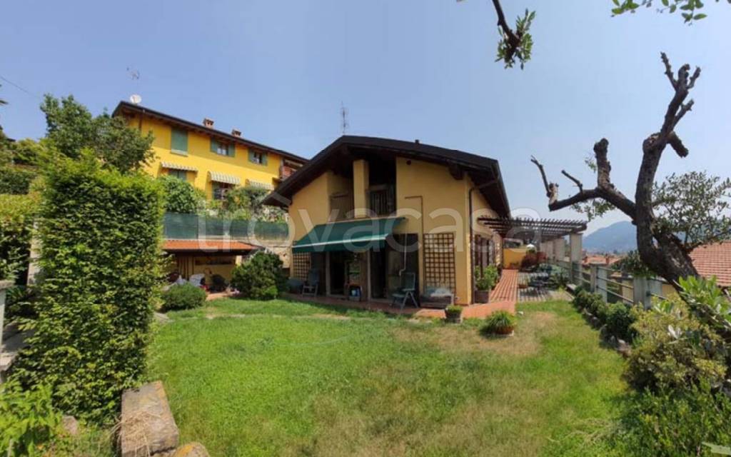 appartamento in vendita ad Alzano Lombardo