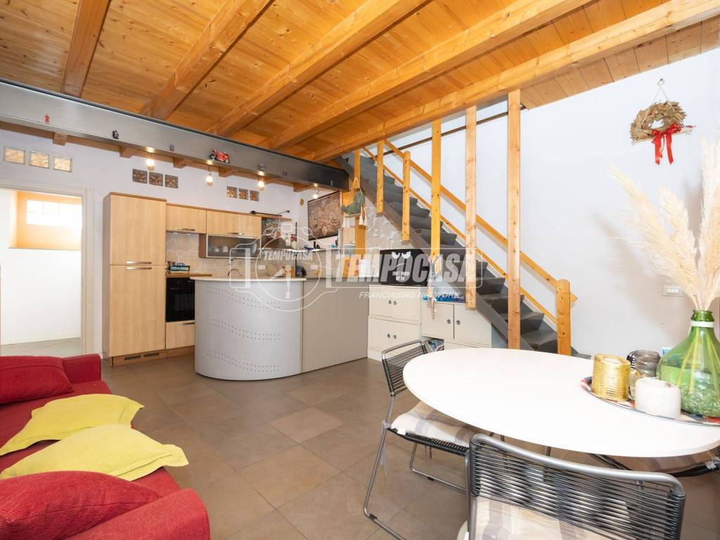 appartamento in vendita ad Alzano Lombardo