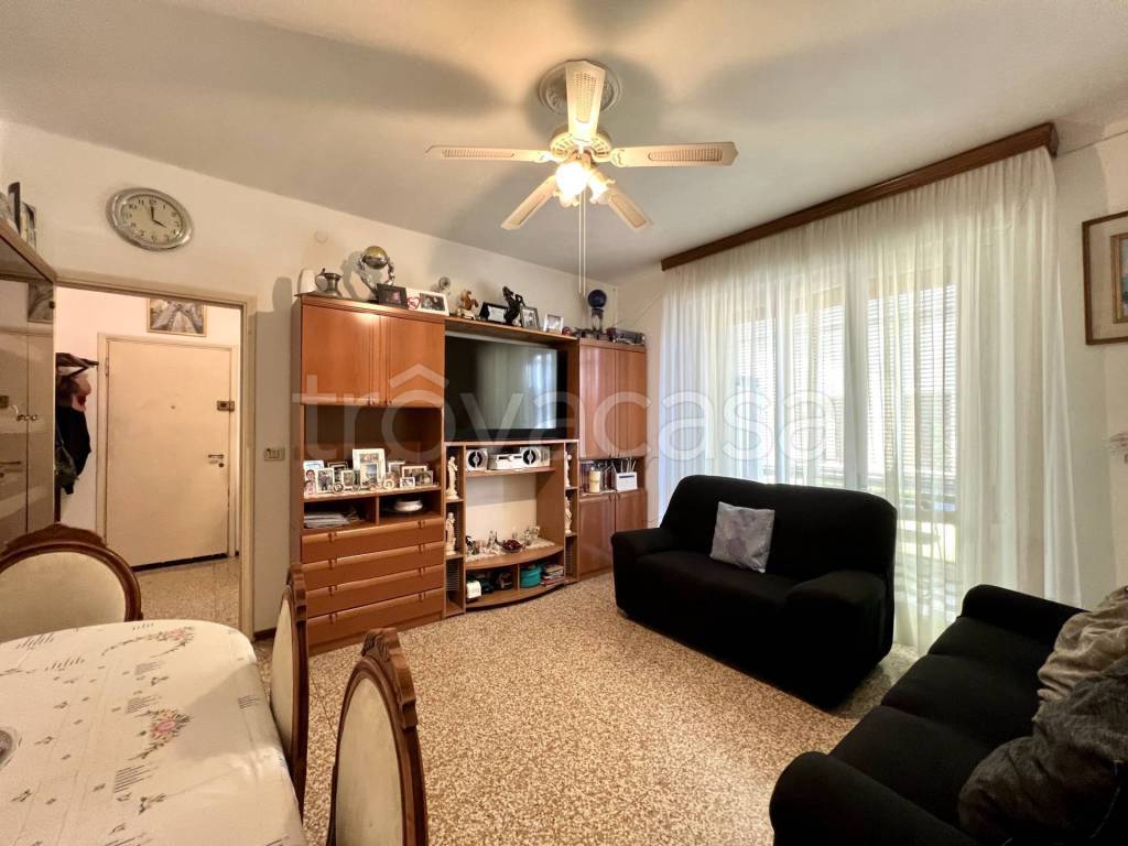 appartamento in vendita ad Alzano Lombardo