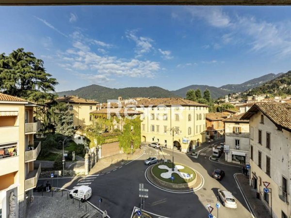 appartamento in vendita ad Alzano Lombardo