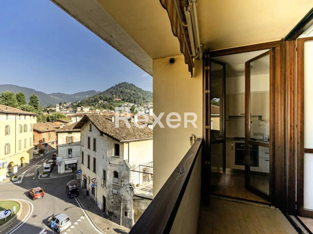 appartamento in vendita ad Alzano Lombardo