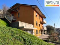 casa indipendente in vendita ad Alzano Lombardo