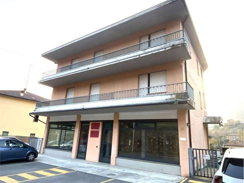intera palazzina in vendita ad Alzano Lombardo