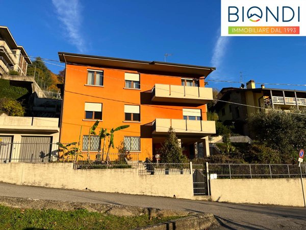 casa indipendente in vendita ad Alzano Lombardo