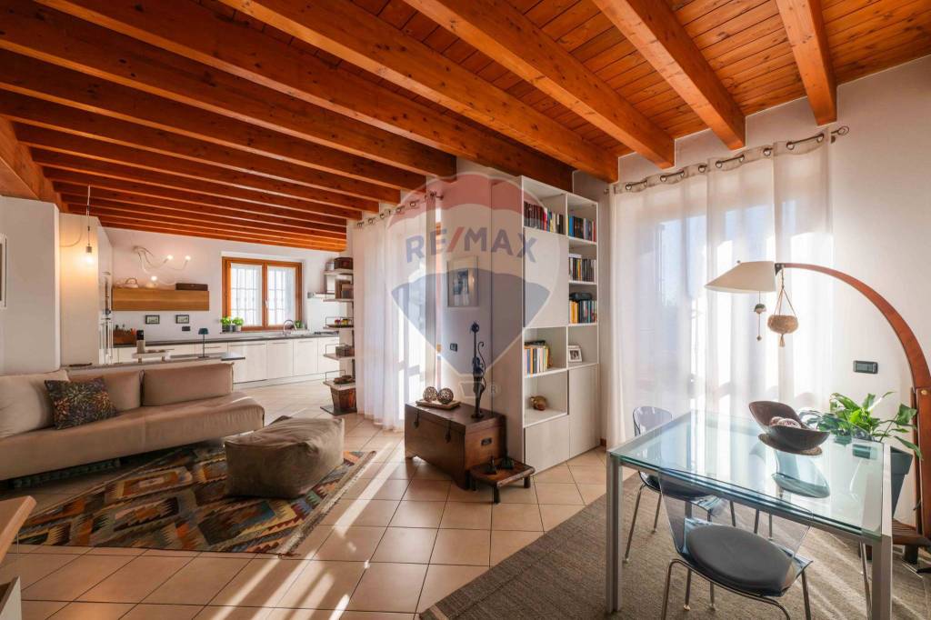 appartamento in vendita ad Alzano Lombardo