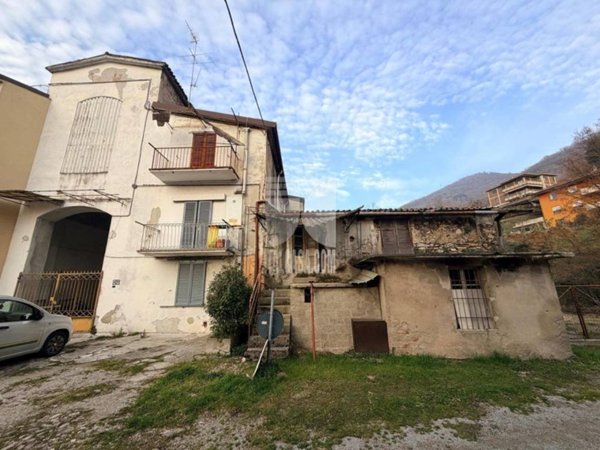 appartamento in vendita ad Alzano Lombardo