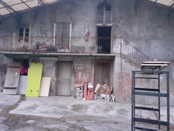 casa indipendente in vendita ad Alzano Lombardo