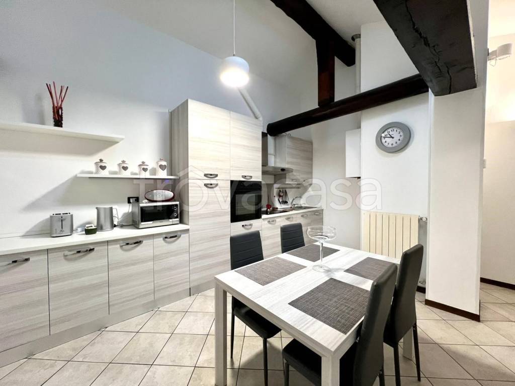 appartamento in vendita ad Alzano Lombardo