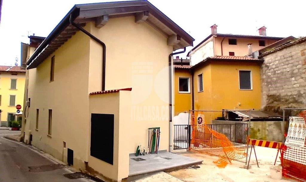 appartamento in vendita ad Alzano Lombardo