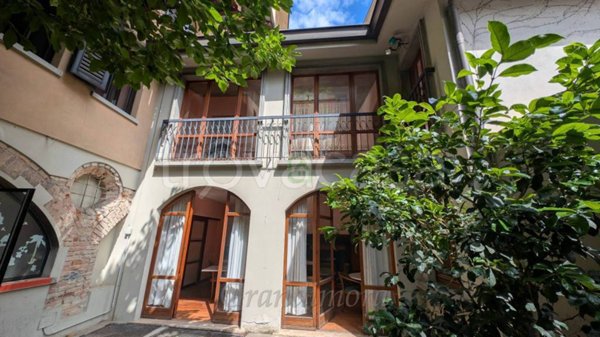 appartamento in vendita ad Alzano Lombardo