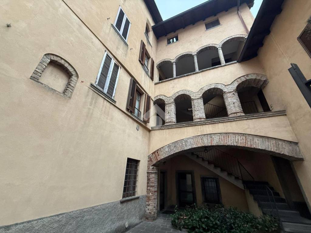 appartamento in vendita ad Alzano Lombardo