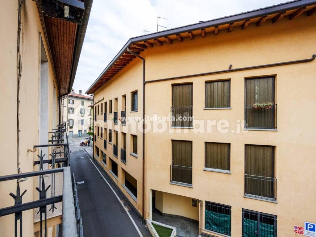 appartamento in vendita ad Alzano Lombardo