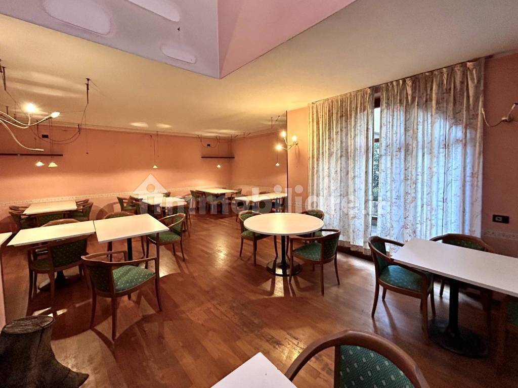 ufficio in vendita ad Alzano Lombardo