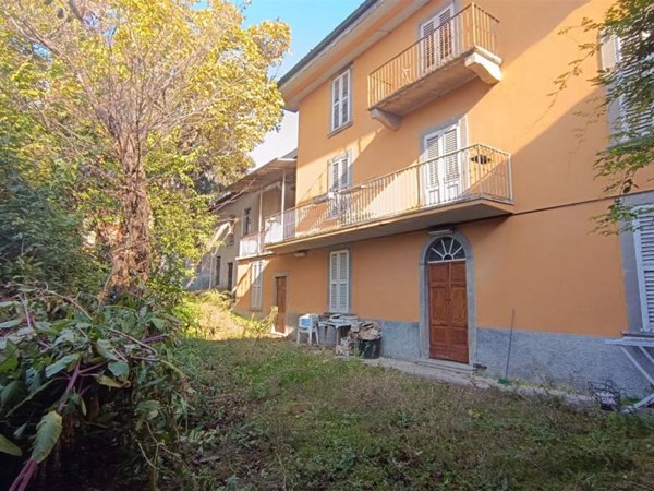casa indipendente in vendita ad Alzano Lombardo