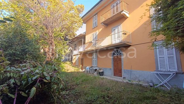 casa indipendente in vendita ad Alzano Lombardo