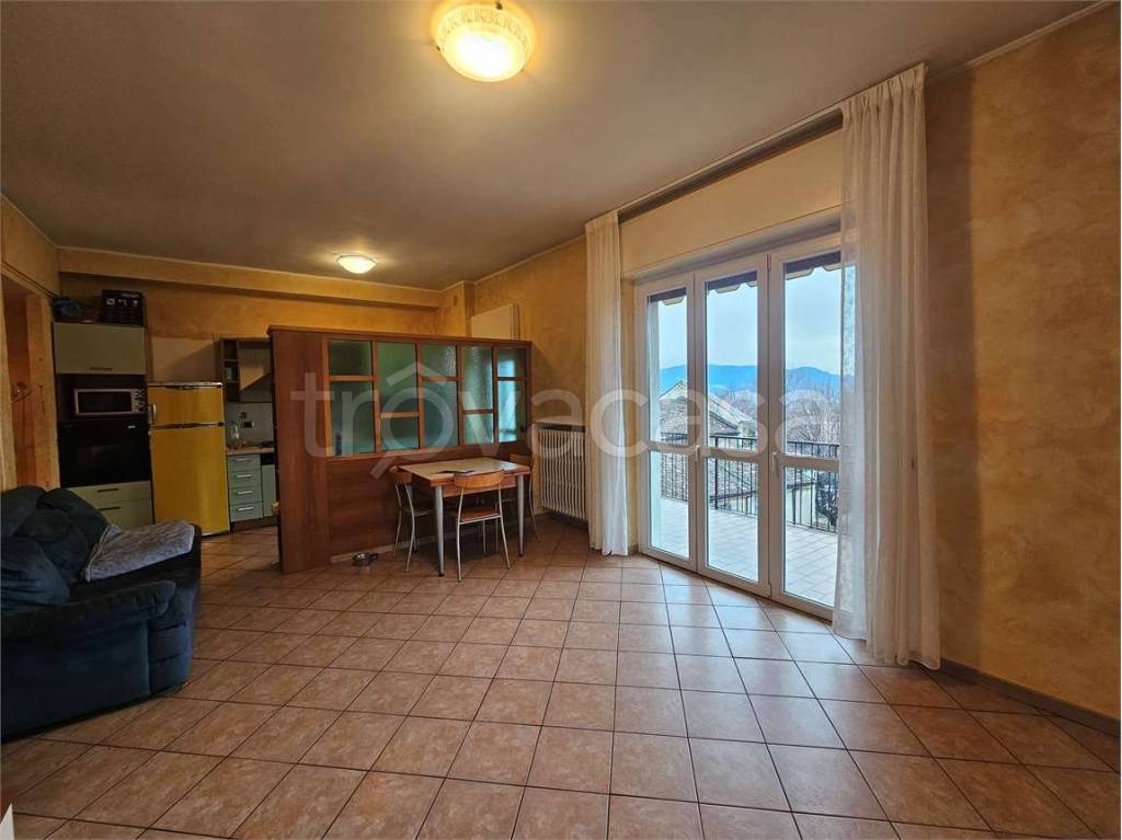 appartamento in vendita ad Alzano Lombardo