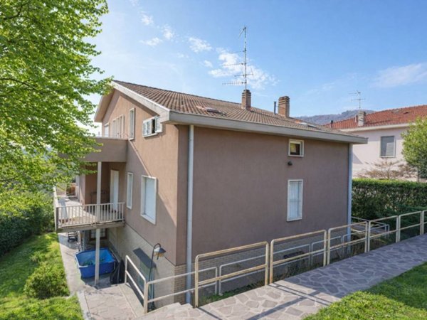 appartamento in vendita ad Alzano Lombardo