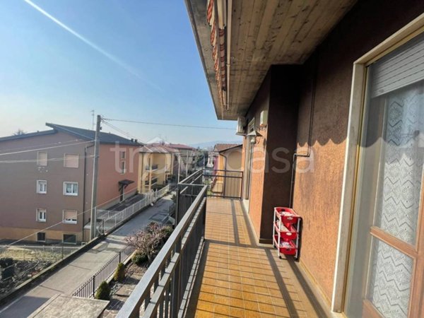 appartamento in vendita ad Alzano Lombardo