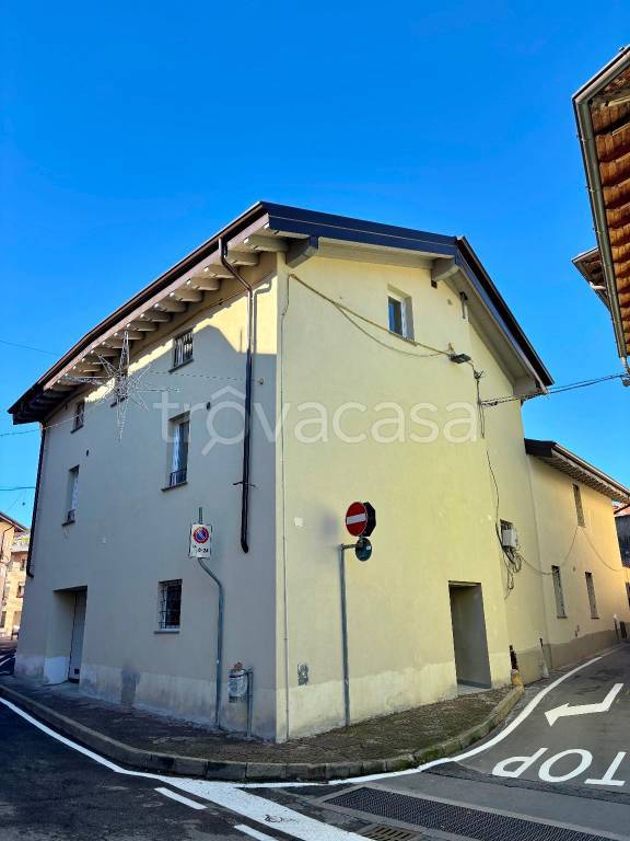 appartamento in vendita ad Alzano Lombardo