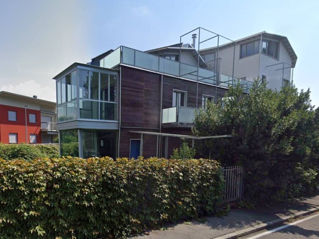 casa indipendente in vendita ad Alzano Lombardo