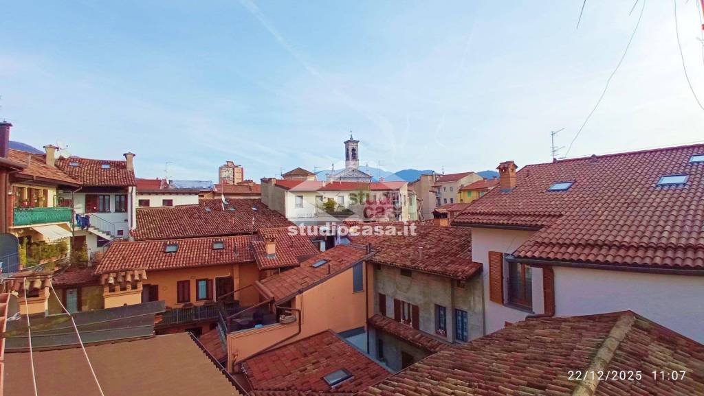 quadrivano in vendita ad Alzano Lombardo