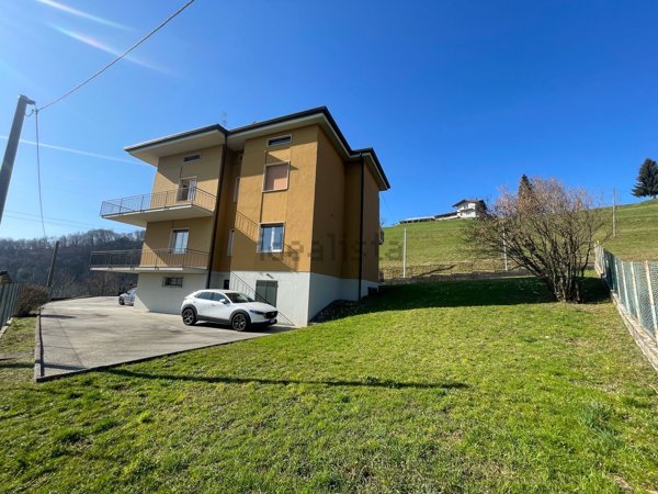 appartamento in vendita ad Alzano Lombardo in zona Monte di Nese